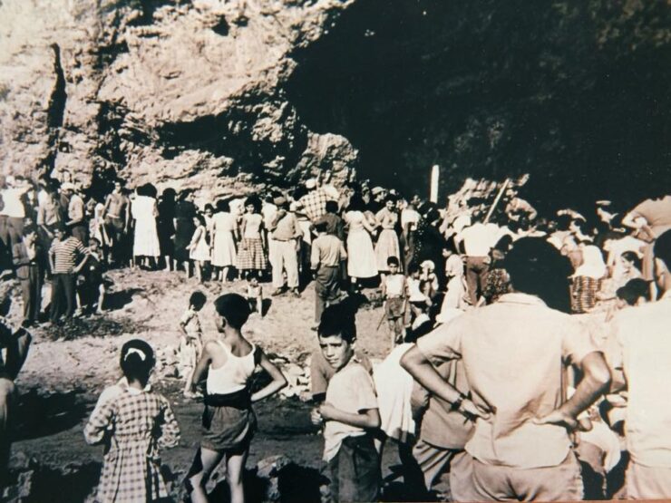 Momento de la protesta de los ciudadano de Sperlonga para el traslado a Roma de las Estatuas encontrada en la Gruta de Tiberio