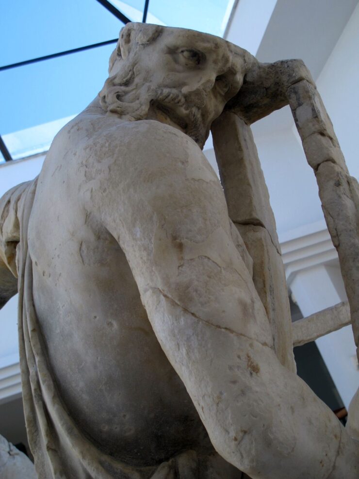 Esculturas de Sperlonga, Grupo Escila, detalle, Piloto
