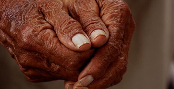 Manos de ancianos