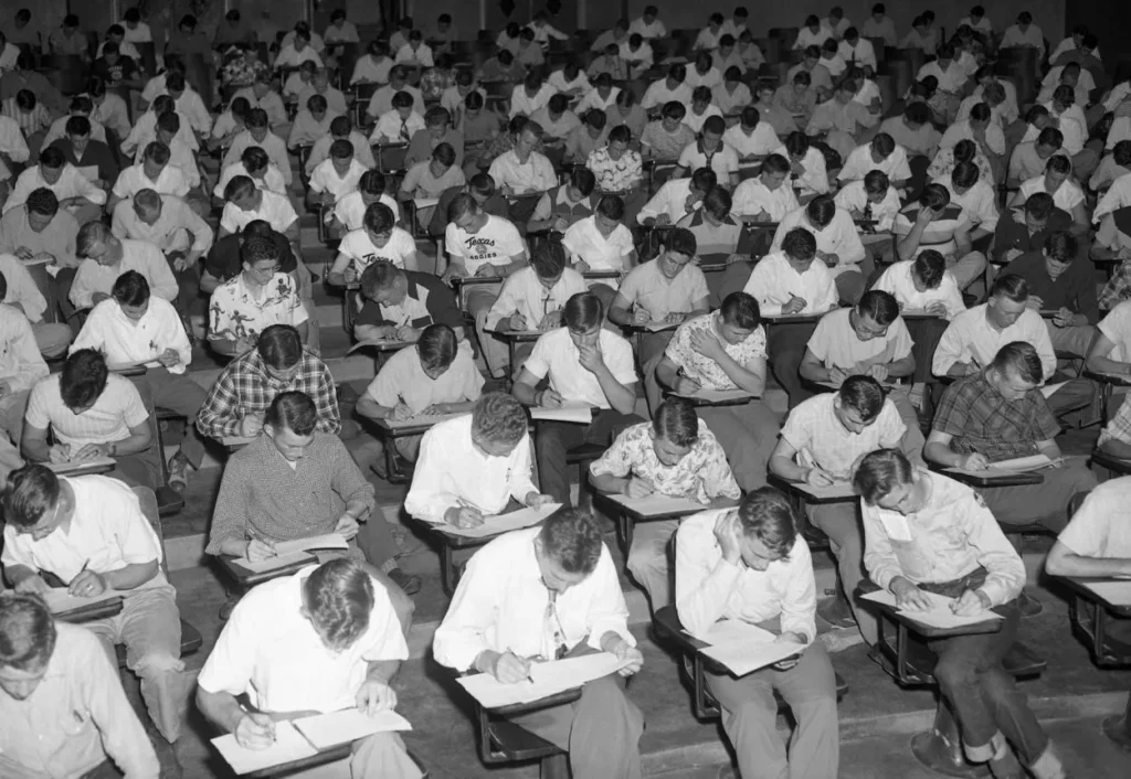 examen escritores foto en blanco y negro
